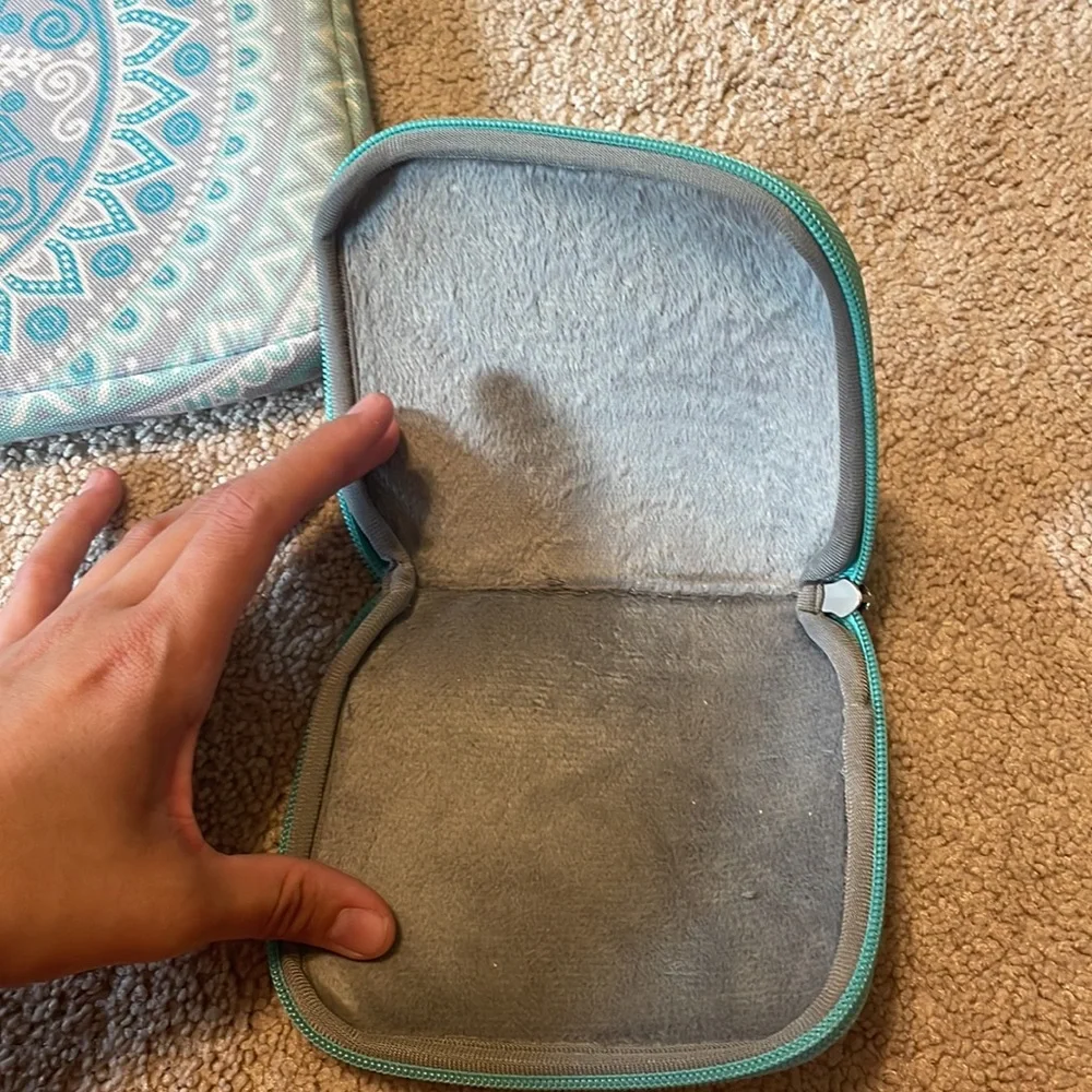 Laptop sleeve and cord organizer